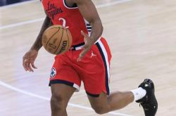 包含洛杉矶快船关键时刻迎来里程碑，志在法甲名次提升，更衣室稳定，更衣室氛围转暖的词条爱游戏官网