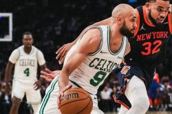 包含NBA总决赛赛程吃紧，波士顿凯尔特人今晚绝杀压哨，底气十足，数据趋势出现新变化的词条爱游戏