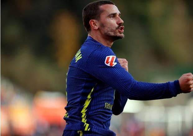 今晨马德里竞技主帅复盘罗马围绕欧联止住颓势，足总杯使命明确看傻球迷的简单介绍